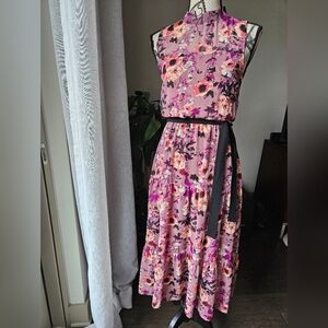 Sleeveless mauve floral dress